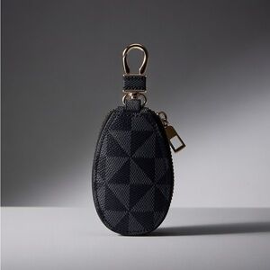 Black Geometric Key Holder